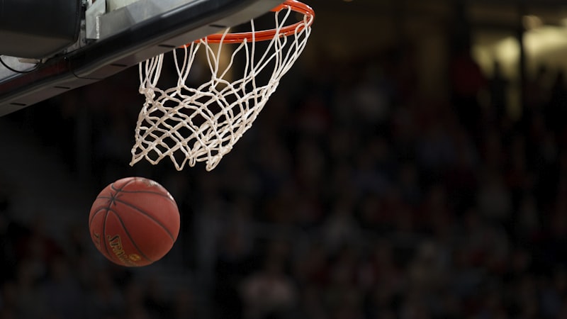 NBA 2025-2026赛季总决赛直播预告 - 篮球运动员扣篮瞬间